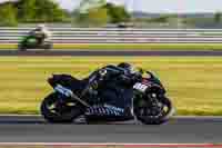 Evening Adv_Mid Group Black Bikes